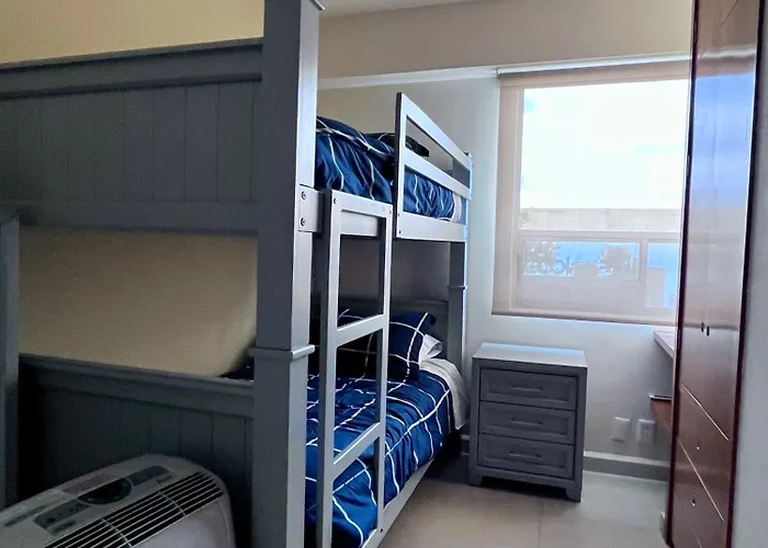 V803 - 3bdr - 2bth Apartamento *